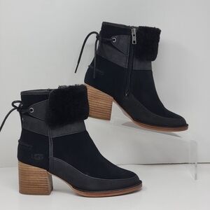 UGG Women's Wedge Block Boots Lace Up Shearling Suede 1104863 Size 6 Pre-owned